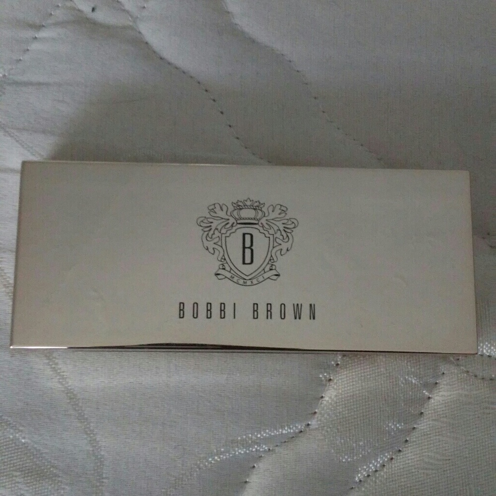 Bobbi Brown Bobbi to Glow highlighting trio